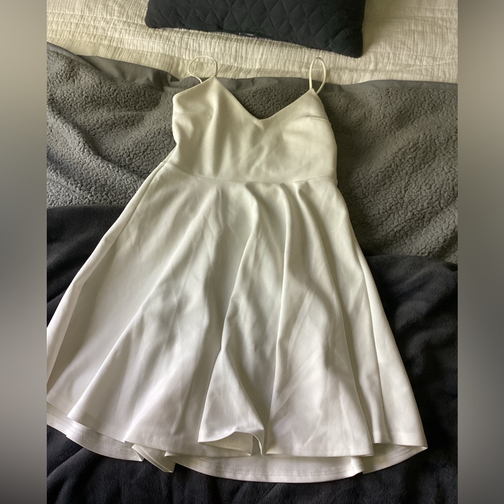 US 6 white misguided dress
